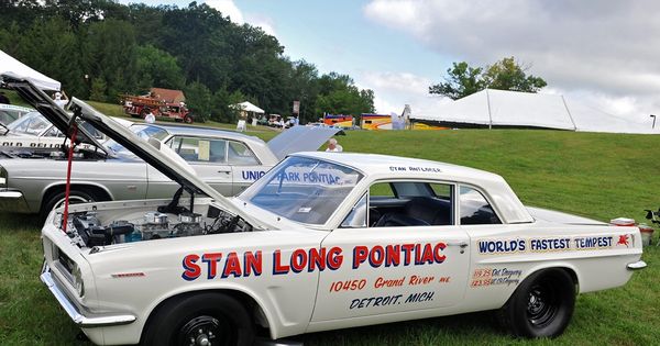 Pontiac auto - good photo