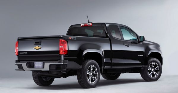Long ago, the American automakers ceded the small truck market to the Asian manufacturers. Now they want it back, and the 2015 Chevrolet Colorado is a great sta | See more about Chevrolet, Trucks and Black.