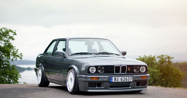 BMW - BMW E30 325i
