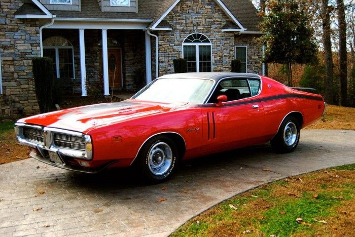 In 1971, Chrysler only built 178 Charger R/T models with the 440-cu | See more about Dodge Chargers, Doge and Muscle Cars.