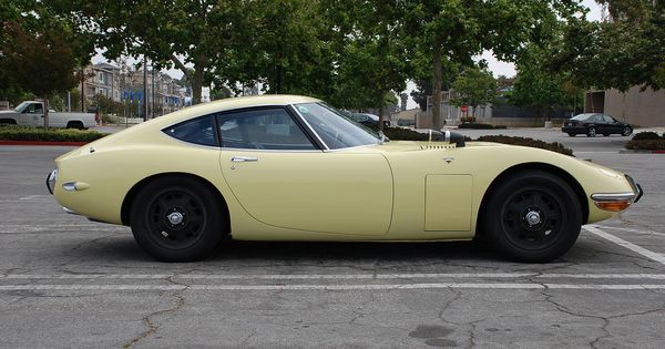Toyota automobile - 1967 Toyota 2000GT Yellow For Sale Profile