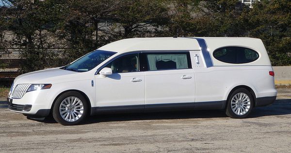 Lincoln automobile - Lincoln MKT hearse