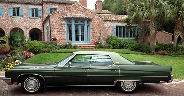Buick auto - 1972 Buick Electra 225  Limited