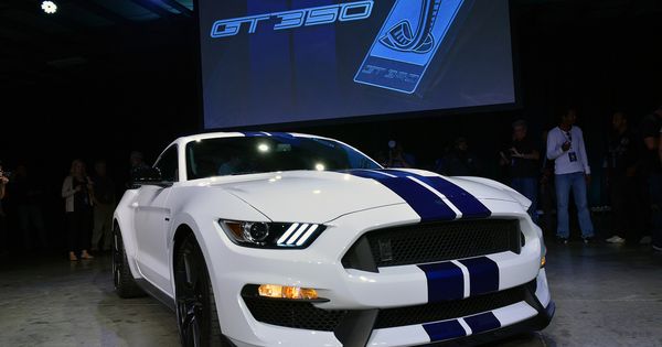 Ford - 2016 Shelby GT350 Mustang