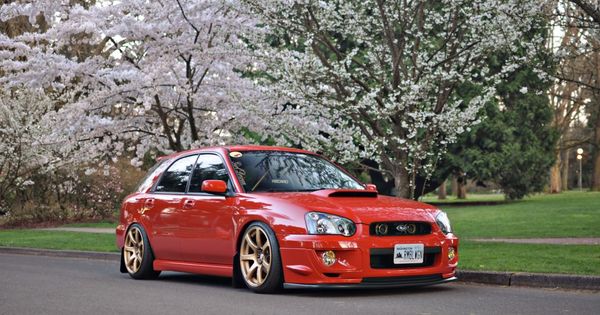 Subaru automobile - picture