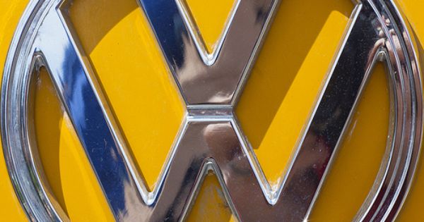 Volkswagen auto - VW Bug Wheel