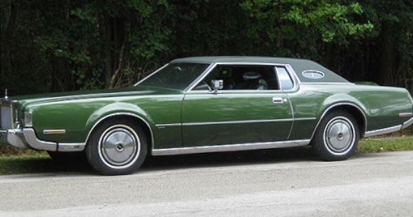 1972 Lincoln Continental Mark IV in Medium Ivy Metallic Moondust | See more about Lincoln Continental, Lincoln and Ivy.