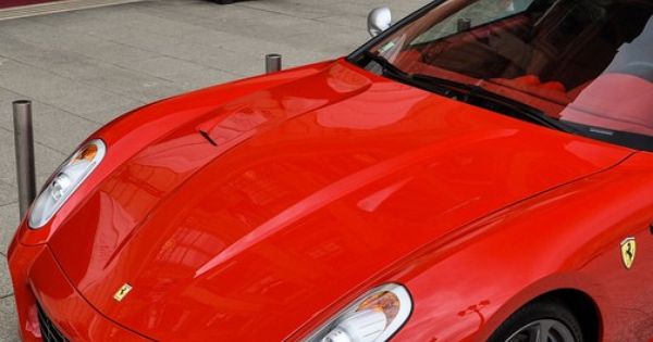 Ferrari auto - good photo