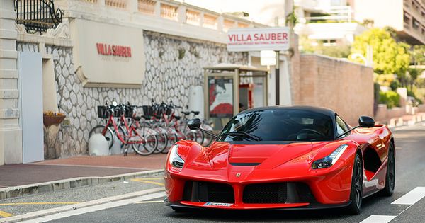 Ferrari auto - LaFerrari