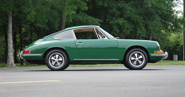 Porsche automobile - Porsche_911_1967_2