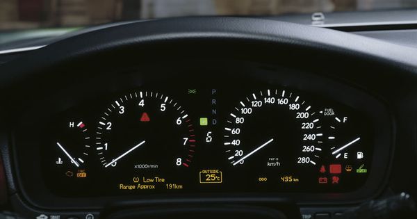 Lexus automobile - image