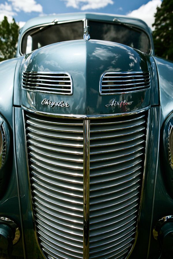 Chrysler auto - 1937 Chrysler Airflow Grill