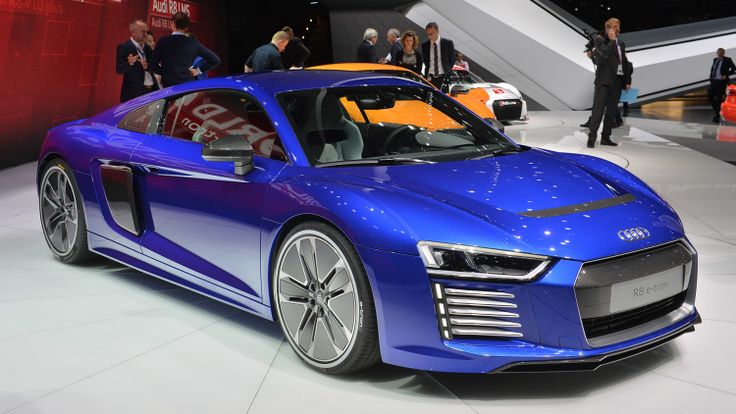 2016 Audi R8 E-Tron packs 456 hp and goes on sale this year | See more about Audi R8.