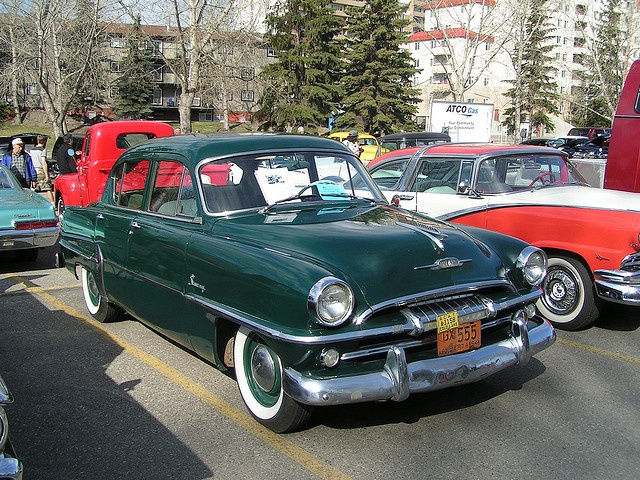 Chrysler - 1954 Plymouth Savoy