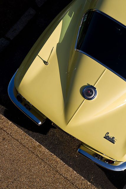 #Corvette #StingRay #ClassicCar #QuirkyRides | See more about Chevrolet Corvette Stingray, Chevrolet and Love.